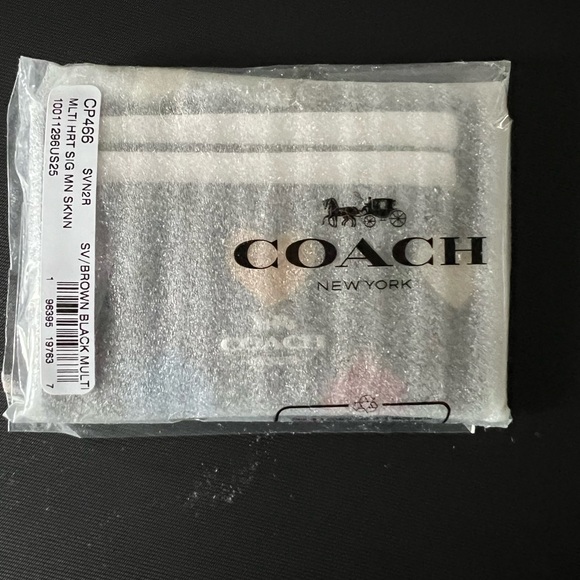 Coach Mini Skinny Id Case In Signature Canvas With Heart Print new with tags - Picture 6 of 8